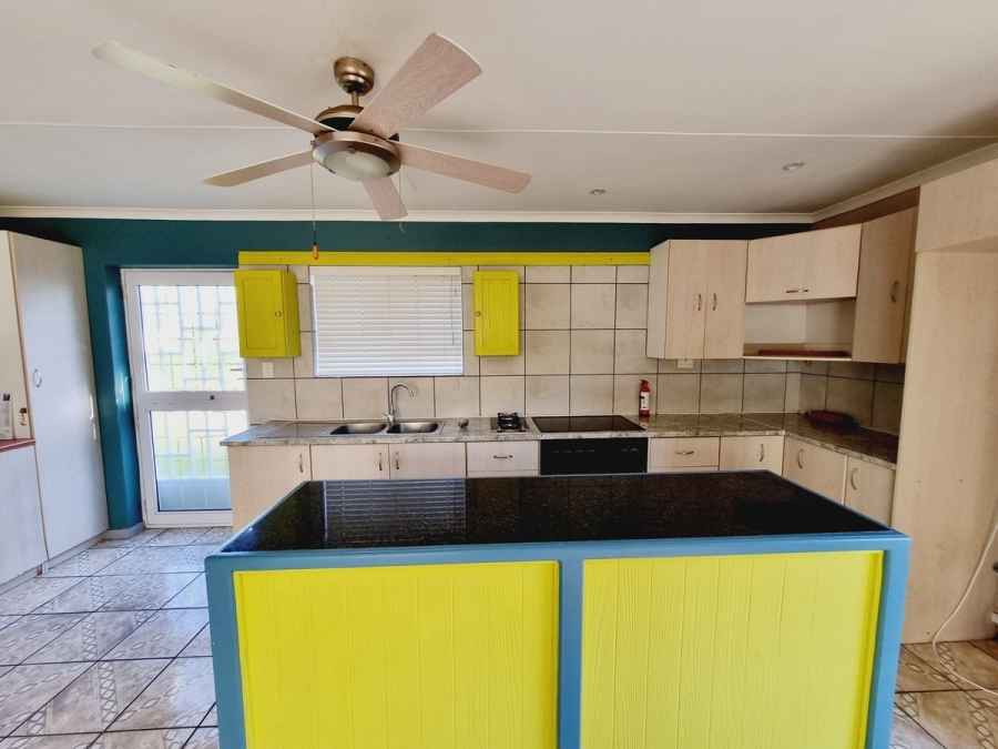 3 Bedroom Property for Sale in Stilbaai Wes Western Cape